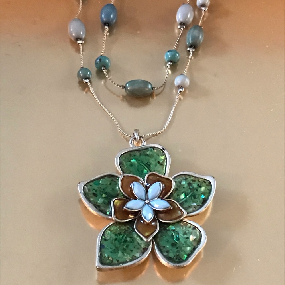 Vintage Silver Aqua Bead Flower Pendant Necklace